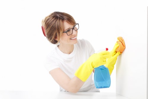 Organised house clearance process in SE1 with careful item removal