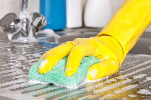 Oven cleaning for apartments and rentals in SE1